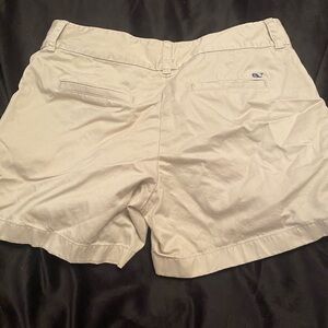 Size 4 Khaki Vineyard Vines shorts